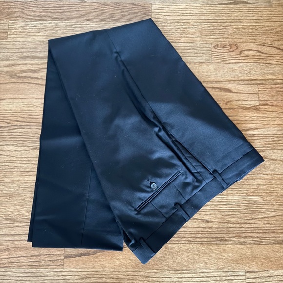 Men’s suit - Picture 2 of 7